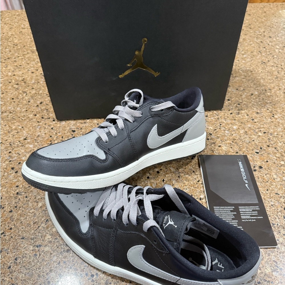 Jordan Men's Black and Gray Sneakers